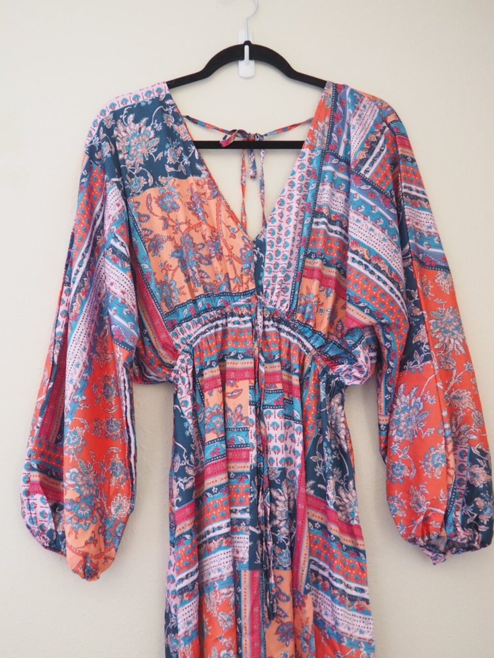Flying Tomato Satin Multicolor V-Neck Dolman Sleeve Elastic Waist Mini Dress - Picture 4 of 7